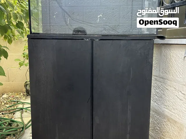 حوض سمك كامل ماركة AQUAEL مميز مع خزانة (طاولة) مخصصة