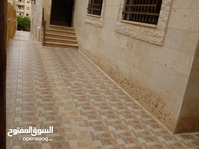 استديو فارغ غير مفروش للايجار