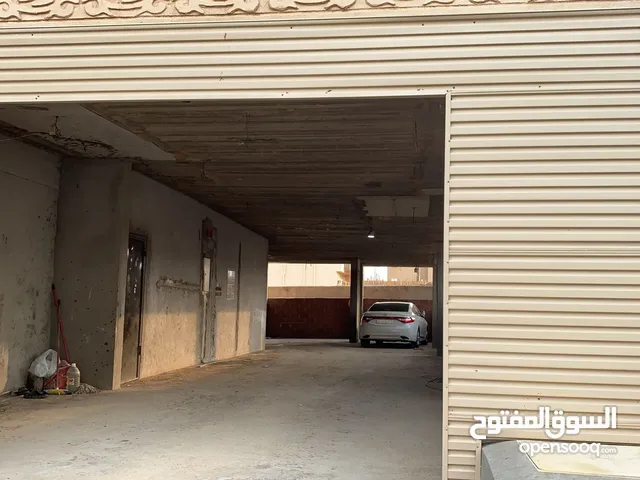 3 Floors Building for Sale in Mecca Waly Al Ahd