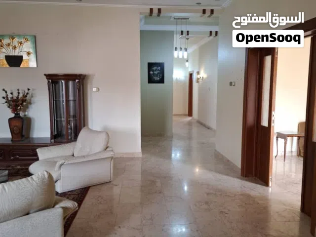 شقة مفروشة للإيجار الشهري - الفرناج قرب حلويات الساحل موقع ممتاز قريب من جميع الخدمات