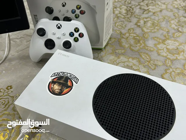 للبيع اكس بوكس اخو الجديد مستعمل ثلاث اسابيع ب 100 وقابل بل معقول