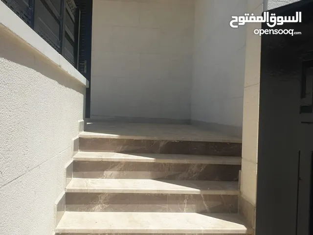 متوفر اخر 3 شقق بالعمارة شقتين أرضيات + طابق اول لم تسكن لقطه وبسعر مغري جدا عرض خاص أرقى مناطق خلدا
