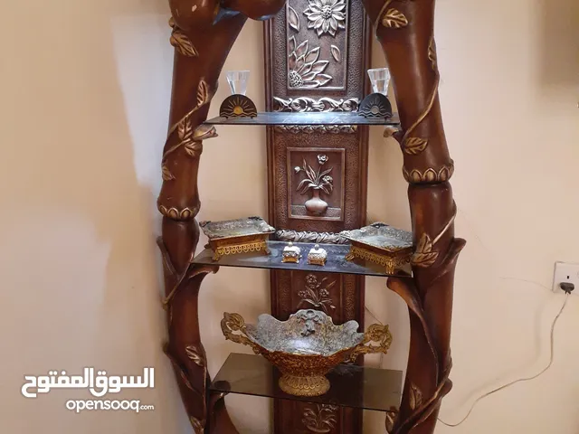 مكتبة بشكل شجرة