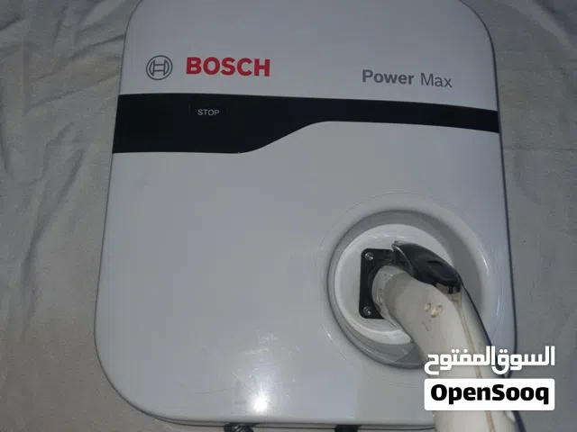 محطة شحن منزلي للسيارات الكهربائيه نوع بوش 8 كيلو وات /ساعه