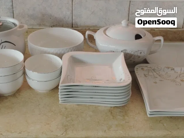 أواني تقديم طعام