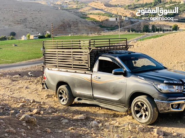 Used Toyota Hilux in Zarqa