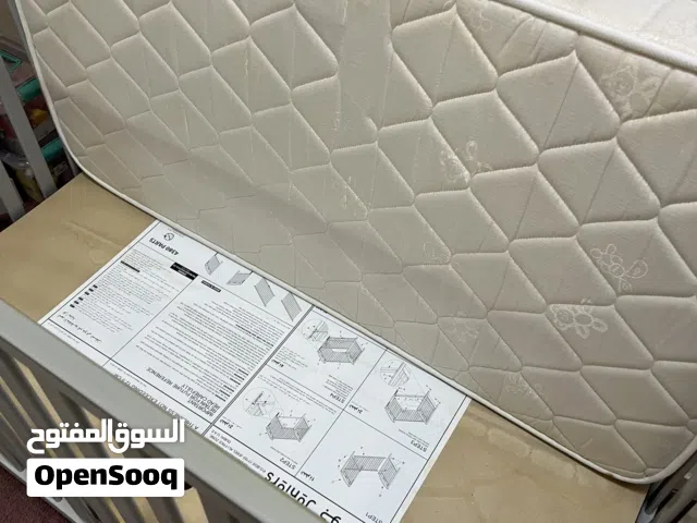 سرير أطفال نوع جونيورز حالة ممتازة