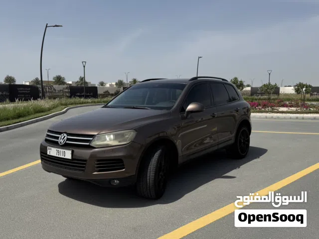2015 فولكسفاغن طوارق Standard
