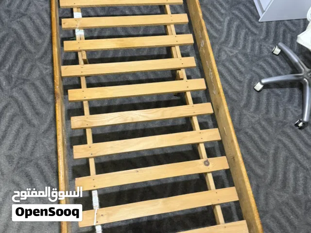 سرير فردي مستعمل