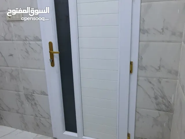 تصنيع وصيانة أبواب والنوافذ بي في سي والمونيوم وتركيب ديكورات بديل الخشب وبديل الرخام