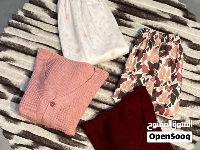 طقم جيبة مشجرة وبلاوز 3 زراير خامة تريكو محمل تركي عالي الجودة تريندي وتحفة بجدد والوانه احلى من بعض