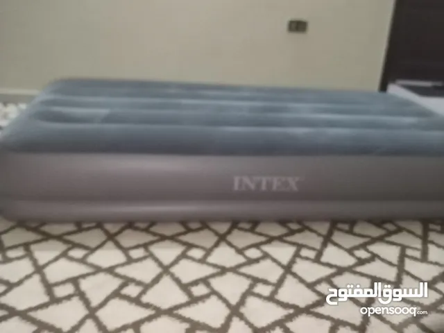 سرير هوائي قابل للنفخ