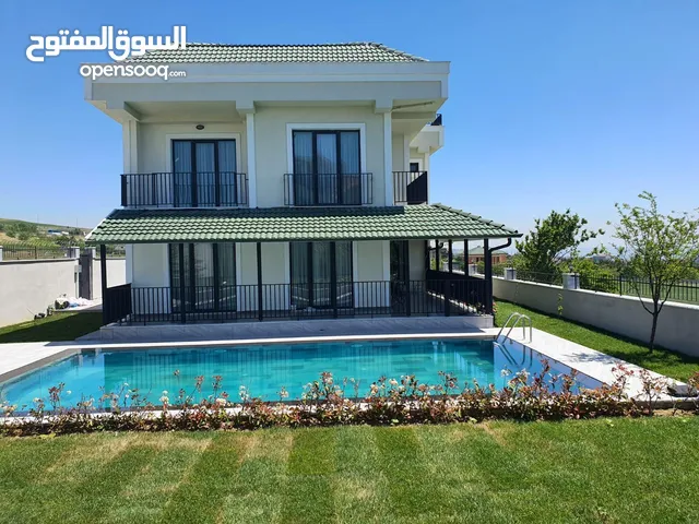 270 m2 More than 6 bedrooms Villa for Sale in Istanbul Büyükçekmece