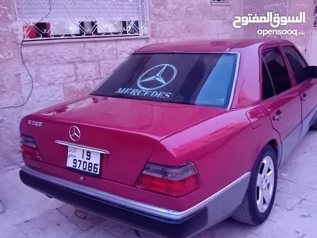 Mercedes Benz E-Class 1987 in Zarqa