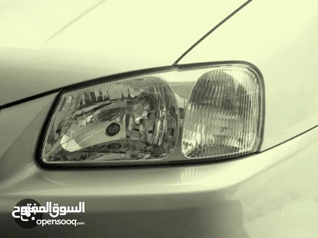 feu avant Hyundai Accent   أضواء امامية هيونداي أكسنت  كل جهة وحدها حسب الطلب