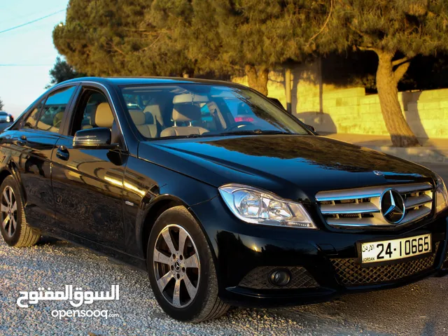 مرسيدس C200 2012 CGI تيربو ,,, ترخيص جديد وتأمين سنة و3 أشهر
