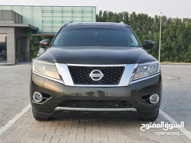 Used Nissan Pathfinder in Sharjah