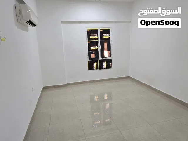 غرفة للإيجار في الخوص السادسة ( قابل للتفاوض)