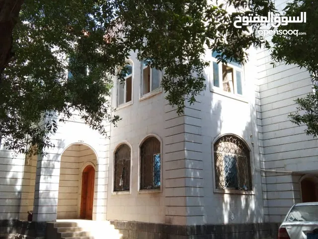 400 m2 More than 6 bedrooms Villa for Sale in Al Hudaydah Al-Hali