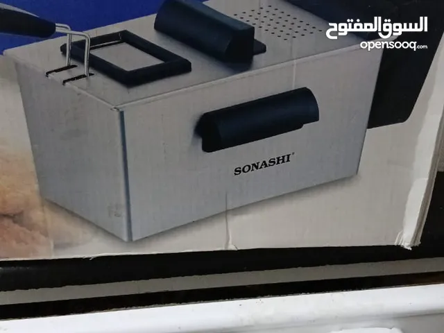 دولاب مطبخ وقلايه زيت وفرن صغير