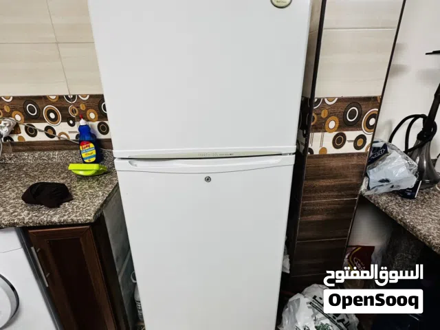 ثلاجة LG هواء ممتازة التبريد متوسطة الحجم