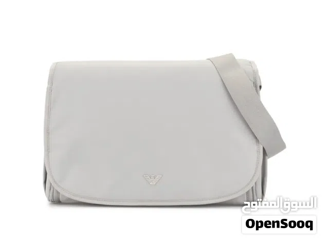 شنطه Armani مستخدمت استخدام نظيف