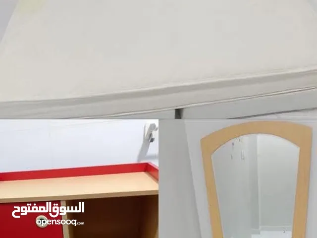 كيبت وتسريحة وسرير بالمترس