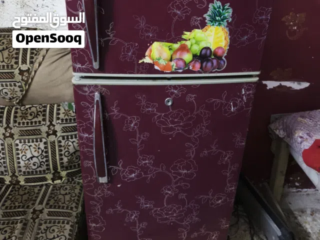 ثلاجه جديده ونضيفه وتخبل عوزهه بس غاز مضمونه واذا بيهه عطل غير هاذ مرجوعه