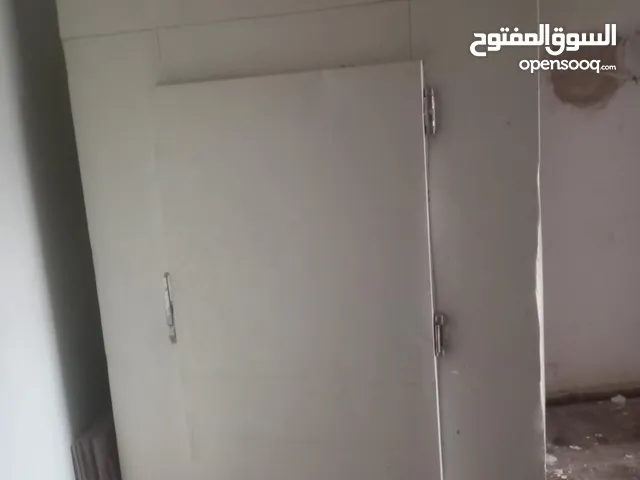 ثلاجة تبريد مستعملة
