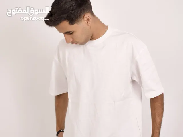 تيشرت شبابي اوفر سايز خامه ممتازه جدا  متوفر الوان اسود ابيض وسماوي  مقاسات L XL M