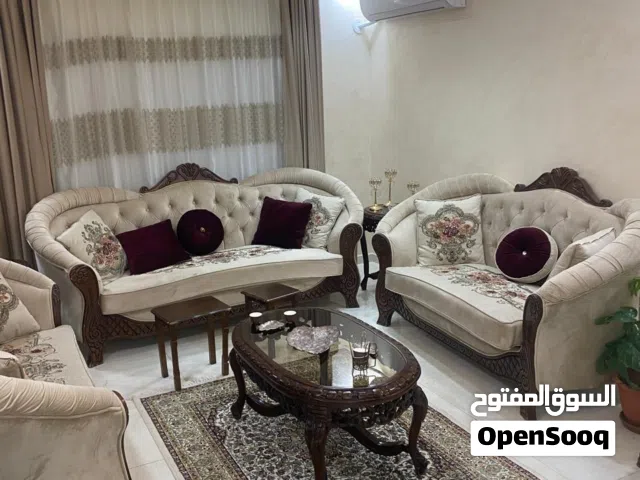 للقطة فيلا للبيع في الزرقاء الجديدة
