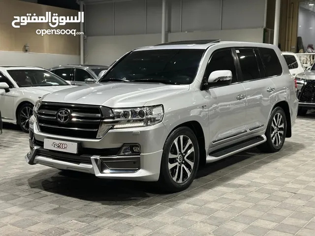 Toyota Land Cruiser 2019 in Central Governorate