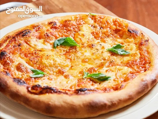 شيف بيتزا ايطالي Italian pizza chef