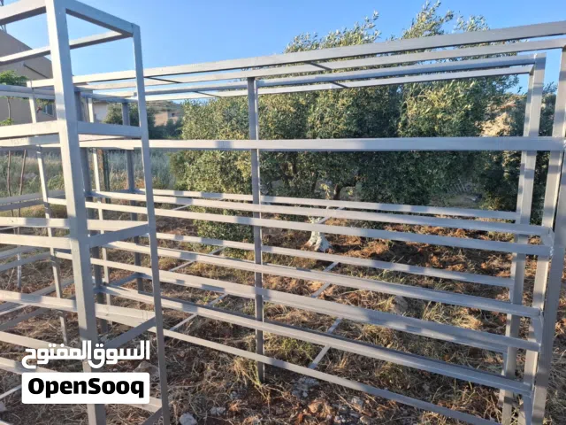 ستاندات حديد لمحل تجاري لعرض البضائع