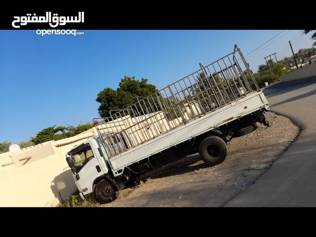 Isuzu MU-X in Al Batinah