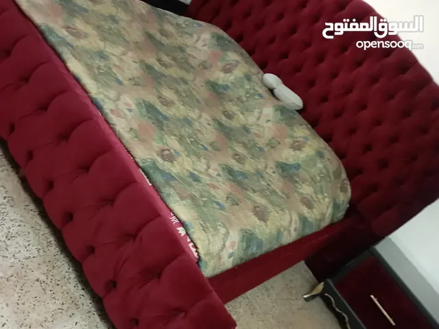 غرفه نوم مميزه بالاتنجيد الاحمر وخشب لاتيه 18 ثقيل ل