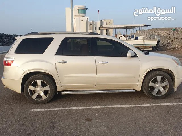 GMC Acadia AT4 in Muscat