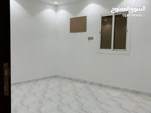 200m2 More than 6 bedrooms Apartments for Rent in Jeddah Hai Al-Tayseer