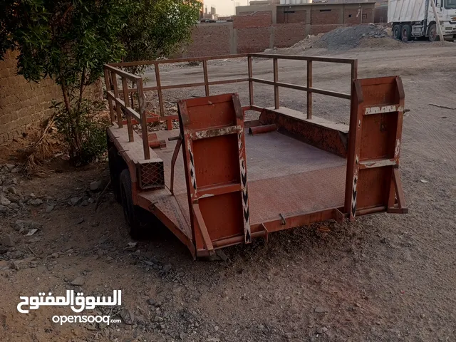 مقطورة وسطحه وارد السعودية للبيع