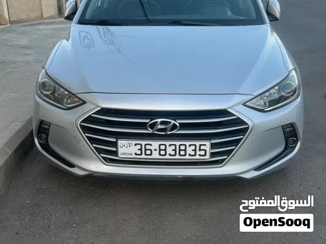 2018 هيونداي افانتي SE