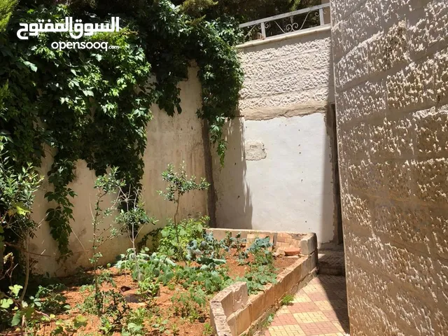 140 m2 2 Bedrooms Apartments for Rent in Amman Daheit Al Yasmeen