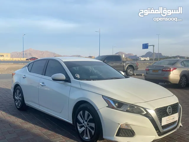 Nissan Altima 2019 in Al Dakhiliya