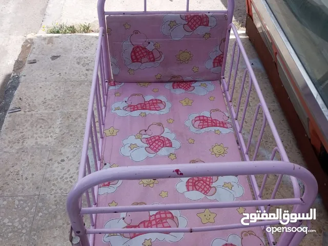 تخت اطفال لغاية عمر 4 سنوات