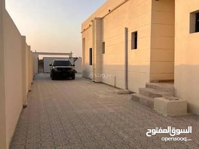 Unfurnished in Al Sharqiya Ja'alan Bani Bu Ali