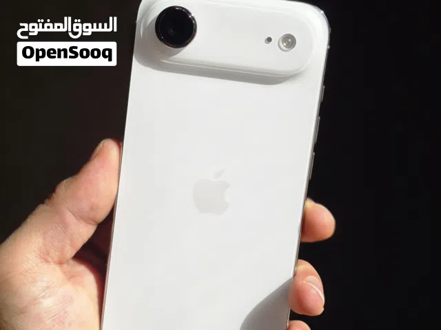 Iphone 17Air   256    لون ابيض بحالة الوكالة ولا خدش ولا ملاحظة بطارية 98