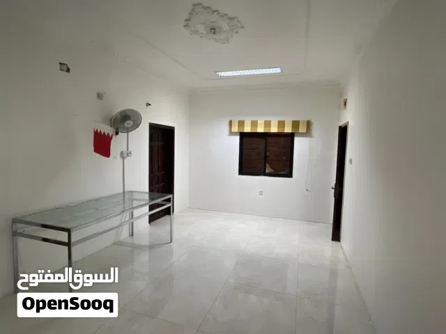 2Bedrooms Flat for Rent in Isa Town with Ewa