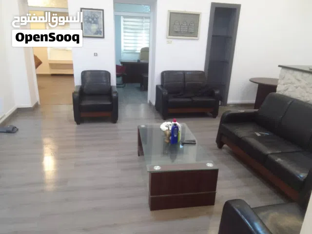 شقة مكتبية بالأتاث للايجار أو البيع في وسط البلاد شارع عمر المختار