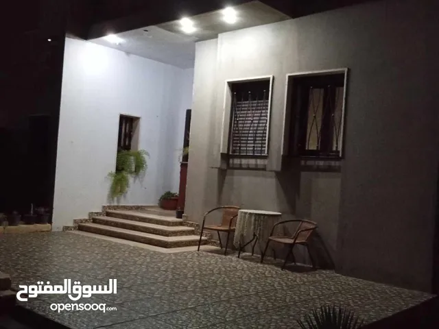 175 m2 4 Bedrooms Townhouse for Sale in Tripoli Qasr Bin Ghashir