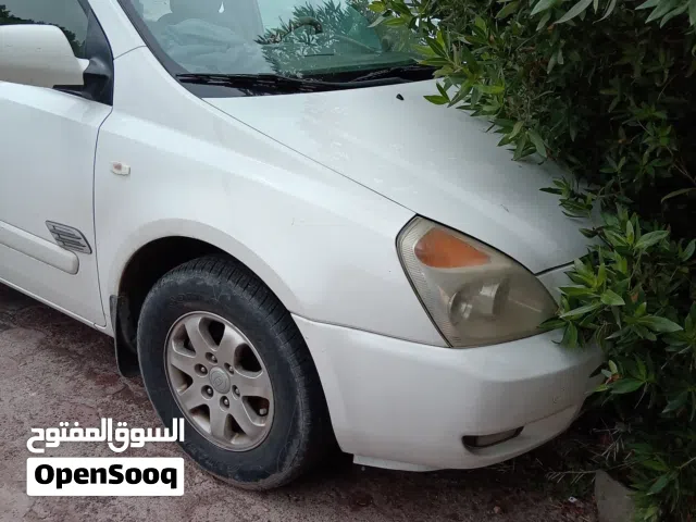 2010 كيا كرنفال LX