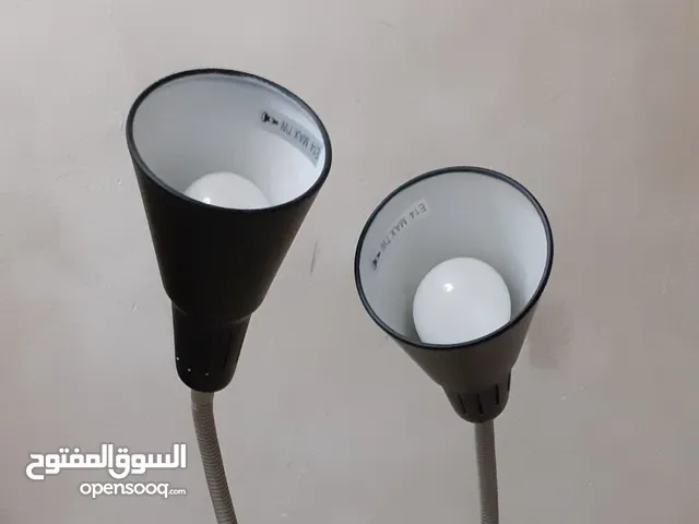 إضاءة جانبية للطاولات